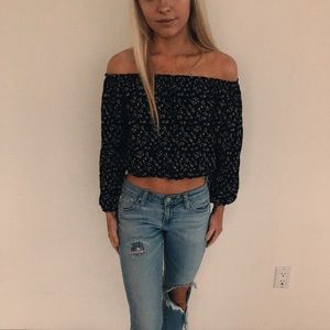 Abercrombie off the shoulder patterned top